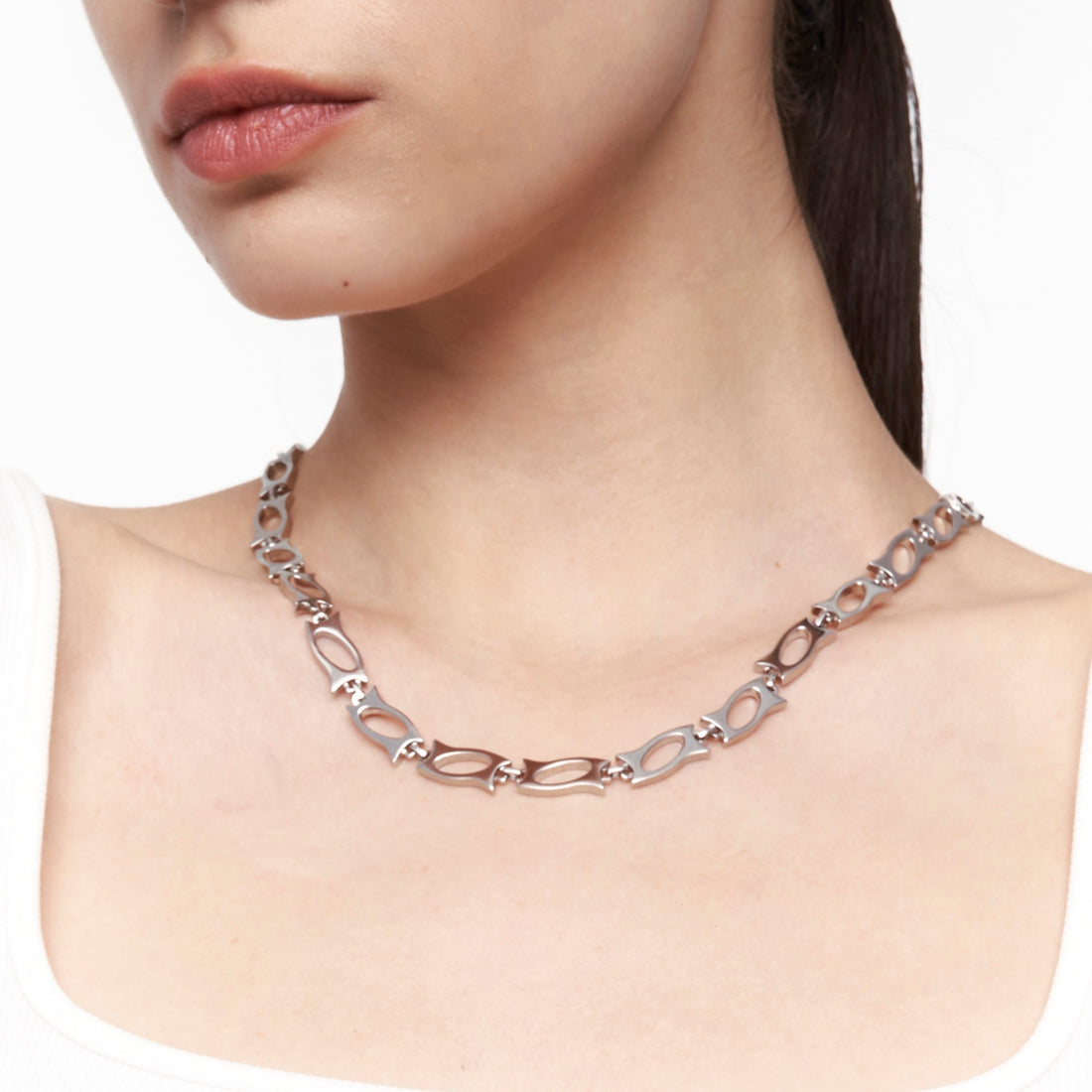 925 silver necklace with cyberpunk blade segments - product close-up